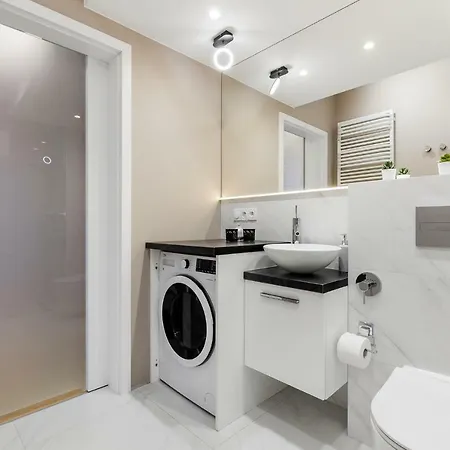 公寓 Frey Homes Waterline With Amazing Pool And Gym *