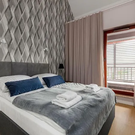 Apartment Frey Homes Waterline With Amazing Pool And Gym *